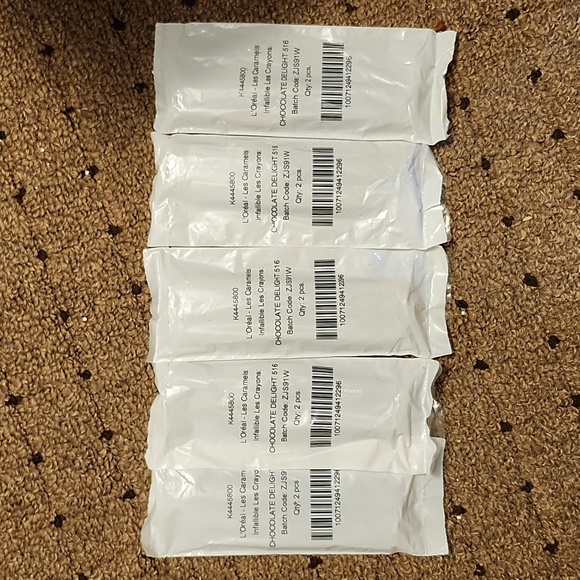 L'Oreal Paris Matte Lip Crayon; Color: Chocolate delight #516 - Picture 4 of 8